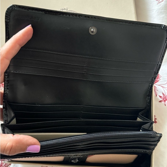 Authentic Burberry wallet - Picture 2 of 4
